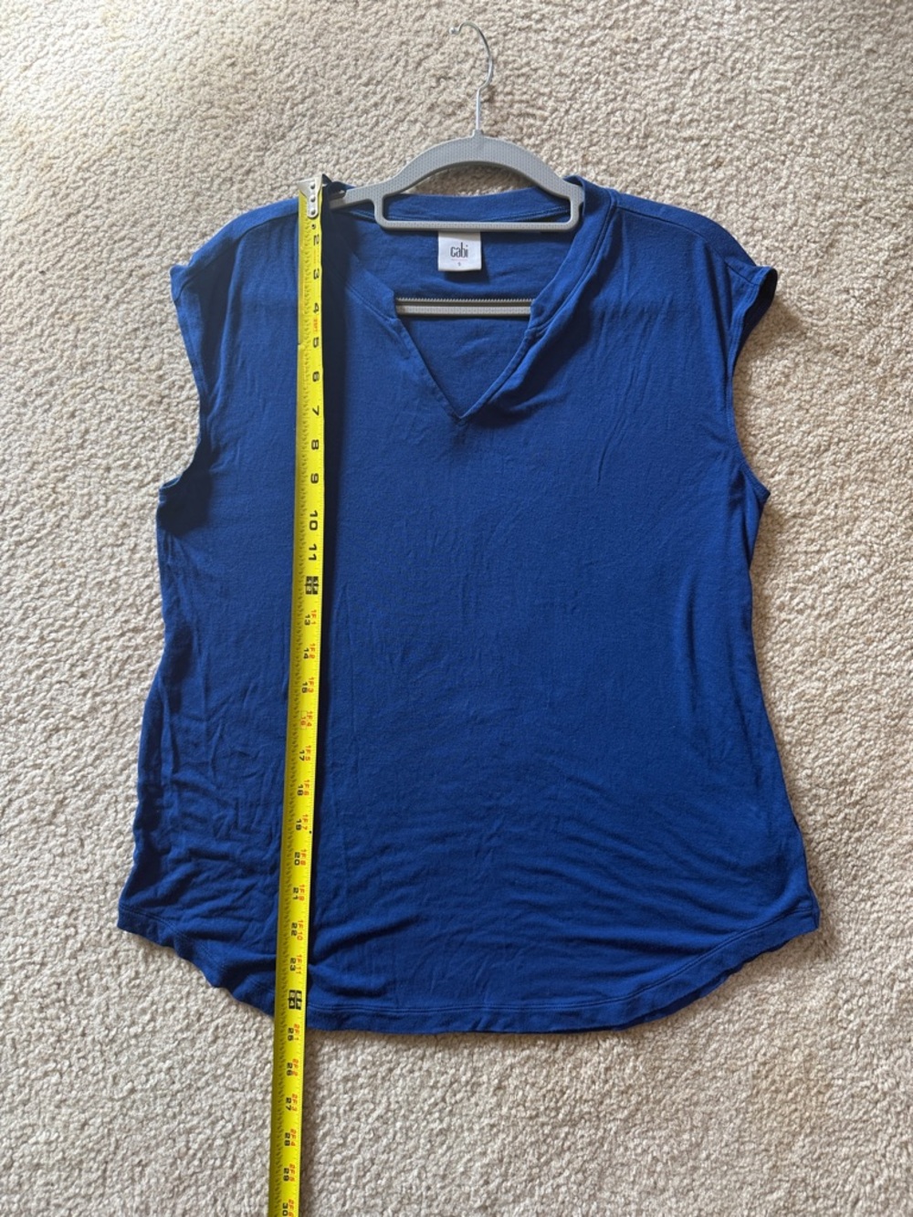CAbi Notch Tee - Picture 11 of 12
